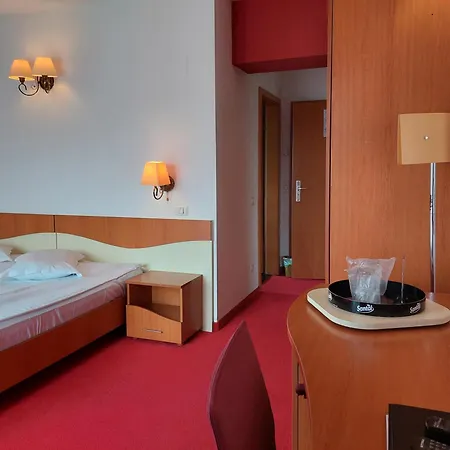 Ranch Πανσιόν 4*